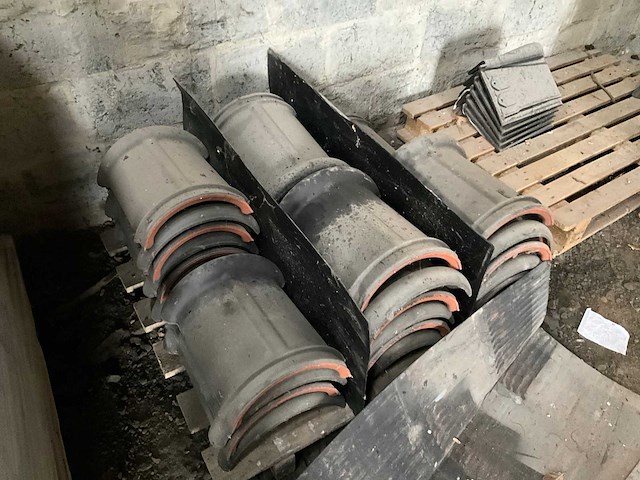 Koramic storm pan vario 18 mat zwart partij dakpannen - afbeelding 3 van  5