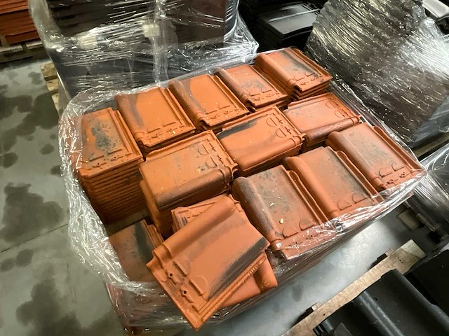 Koramic stormpan 44 oud latem rood dakpannen (400x) - afbeelding 4 van  4