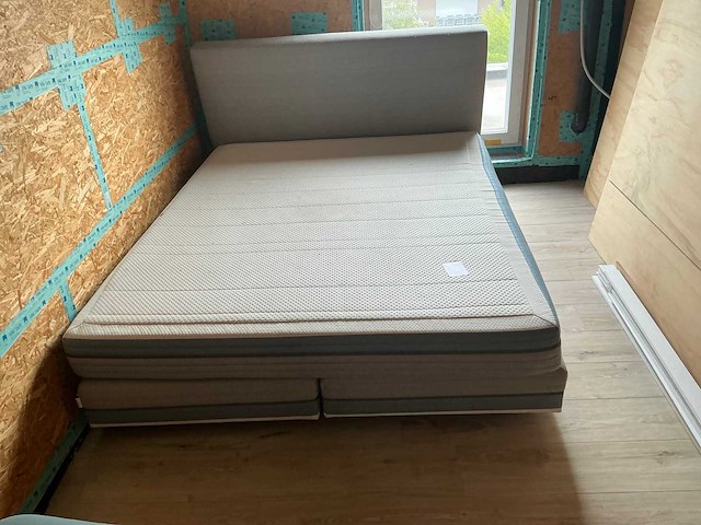 Korim boxspring - afbeelding 2 van  4