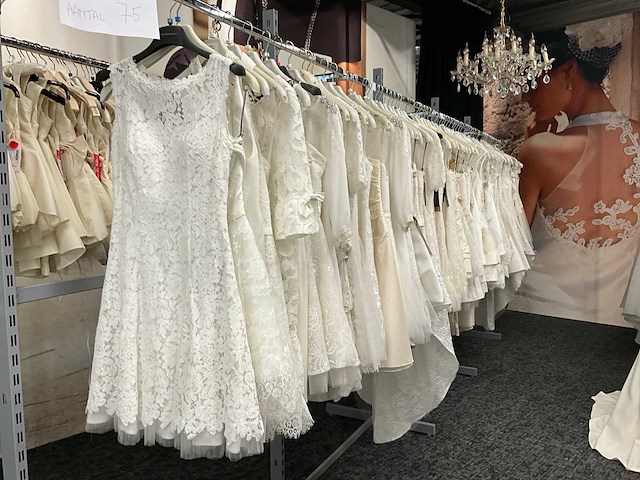 Korte damesjurken (75x) - afbeelding 1 van  72