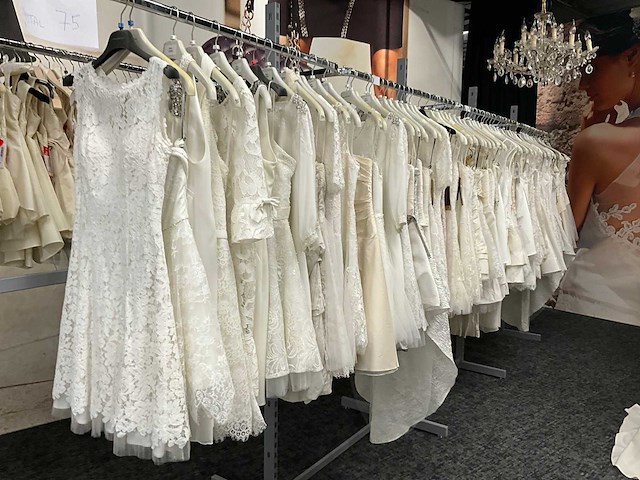 Korte damesjurken (75x) - afbeelding 12 van  72