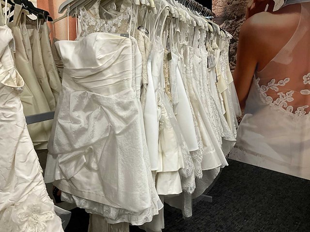 Korte damesjurken (75x) - afbeelding 26 van  72