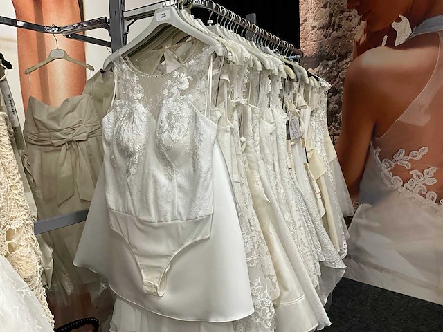 Korte damesjurken (75x) - afbeelding 35 van  72