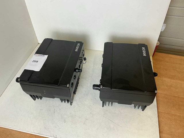 Kostal industrie elektrik inveor frequentieregelaar (2x) - afbeelding 1 van  8