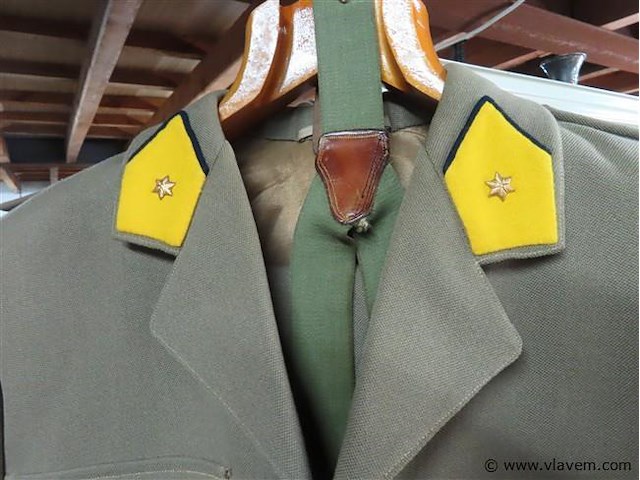 Kostuum met kepi en baret - afbeelding 6 van  6