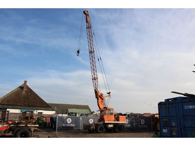 Kraan liebherr a921 diesel 70pk 17000kg 19m - afbeelding 1 van  1