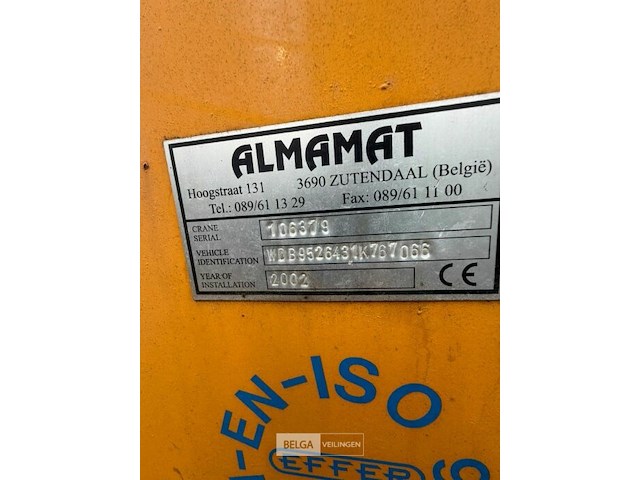 Kraan met container - afbeelding 3 van  16