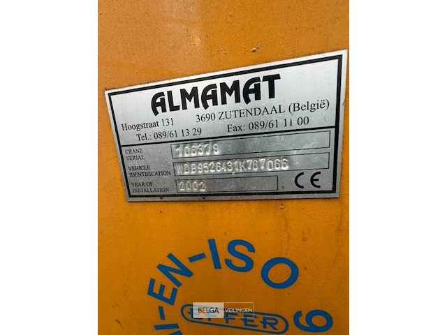 Kraan met container - afbeelding 4 van  16