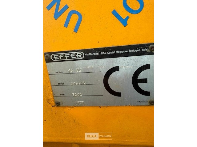 Kraan met container - afbeelding 5 van  16