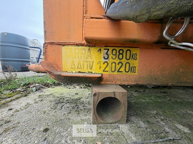 Kraan met container - afbeelding 11 van  16