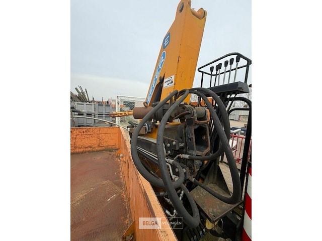 Kraan met container - afbeelding 12 van  16