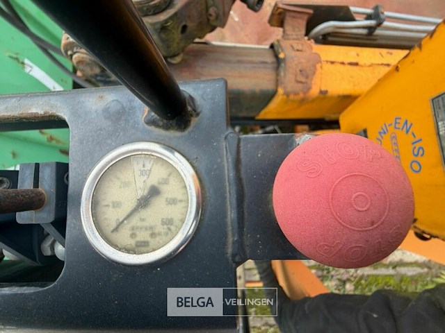 Kraan met container - afbeelding 14 van  16