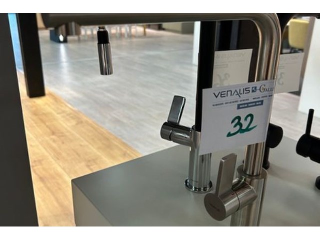 Kraan nobili - afbeelding 2 van  5