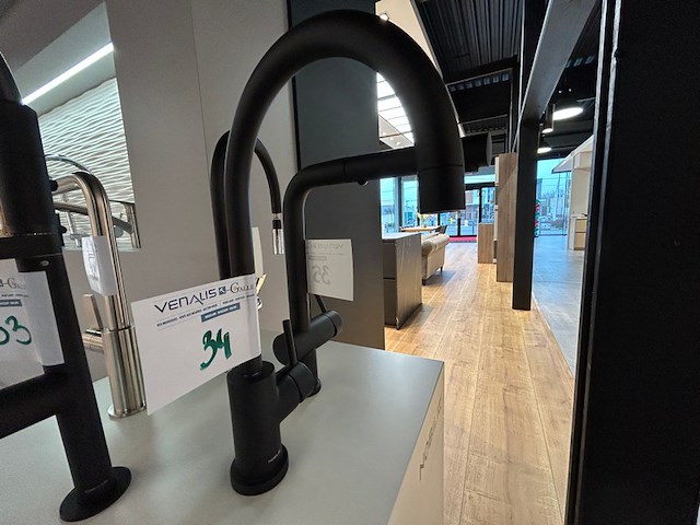 Kraan nobili - afbeelding 1 van  3