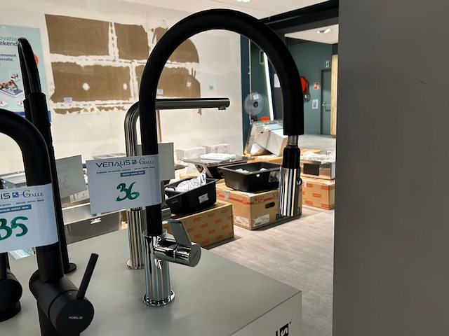 Kraan nobili - afbeelding 1 van  4