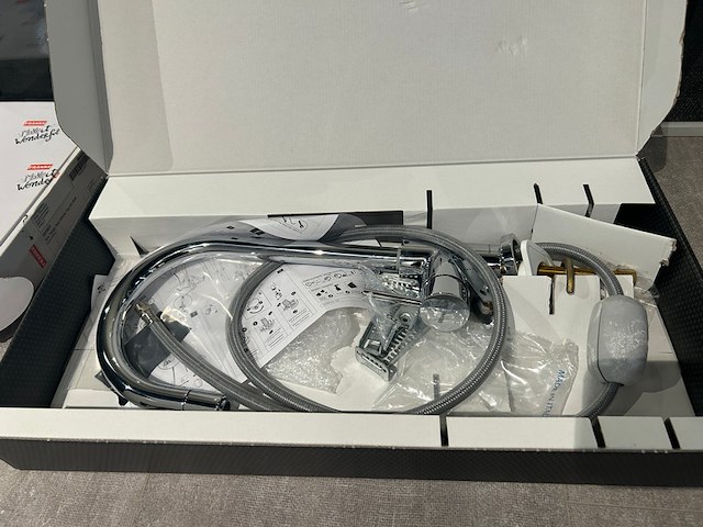 Kraan nobili - afbeelding 1 van  2