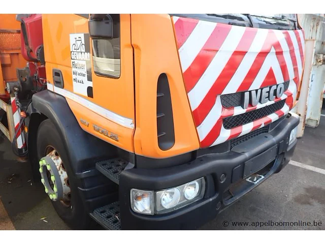 Kraanwagen iveco 190el, datum 1ste inschr 17/8/2011, chassis nr zcfa1vj0402581184, diesel, euro 5, ttm 19000kg, vv kraan hmf rcl 5300 (defect), km-stand laatste keuring 87856, schade rondom - afbeelding 14 van  17