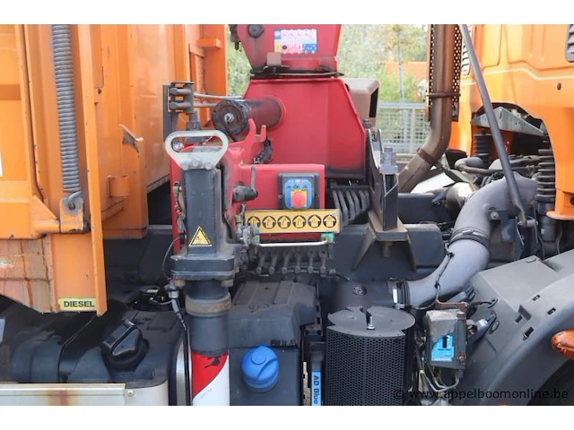 Kraanwagen iveco 190el, datum 1ste inschr 4/12/2014, chassis nr zcfa61vj202629525, diesel, euro vi, ttm 19000kg, vv kraan hmf rcl 5300 en graafbak, km-stand laatste keuring 95562, schade rondom - afbeelding 20 van  25