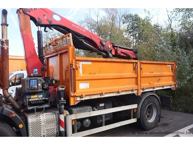 Kraanwagen iveco 190el, datum 1ste inschr 4/12/2014, chassis nr zcfa61vj202629525, diesel, euro vi, ttm 19000kg, vv kraan hmf rcl 5300 en graafbak, km-stand laatste keuring 95562, schade rondom - afbeelding 24 van  25