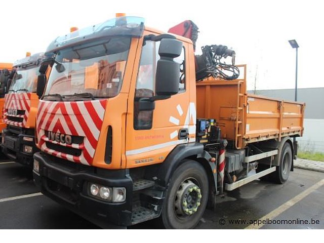 Kraanwagen iveco eurocargo ml130el25, datum 1ste inschrijving 6/2/2012, chassisnummer cfa1vj0402588177, km-stand laatste keuring 175.739, euro 5, vv kraan hmf 1035-k2 - afbeelding 1 van  9