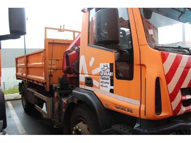 Kraanwagen iveco eurocargo ml130el25, datum 1ste inschrijving 6/2/2012, chassisnummer cfa1vj0402588177, km-stand laatste keuring 175.739, euro 5, vv kraan hmf 1035-k2 - afbeelding 3 van  9