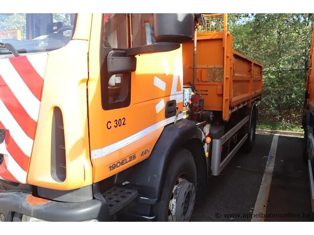 Kraanwagen iveco ml190el, datum 1ste inschr 23/08/2011, chassis nr zcfa1vj0402581185, diesel, euro 5, km-stand laatste keuring 42480, vv kraan hmf rcl 5301 - afbeelding 8 van  15