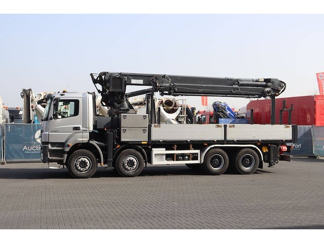 Kraanwagen mercedes-benz axor 3243 diesel 430pk 2013 - afbeelding 1 van  1