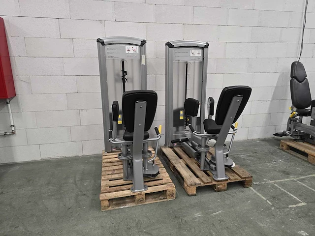 Krachtstation - cybex vr 3 abductor (2x) - afbeelding 1 van  5