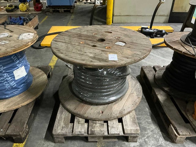 Krachtstroom kabel - afbeelding 1 van  2