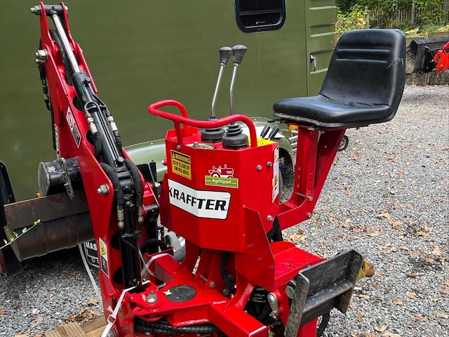 Kraffter hydraulische graafmachine voor kraffter tractor mini graafmachine - afbeelding 1 van  3