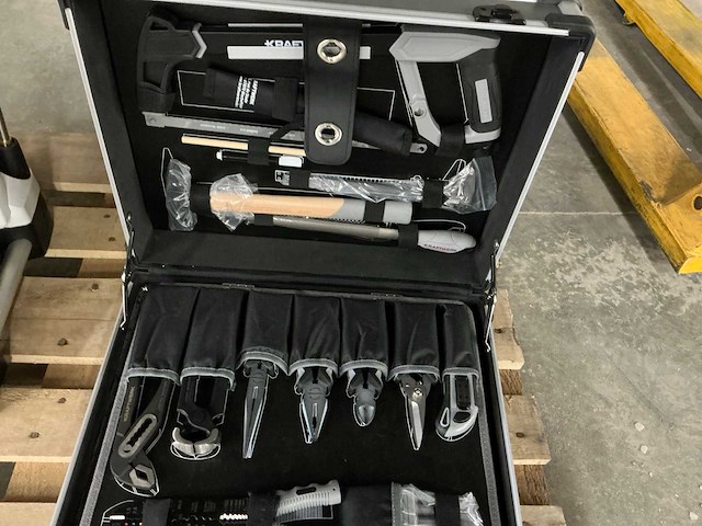 Kraftwerk gereedschapskoffer met inhoud - afbeelding 3 van  6