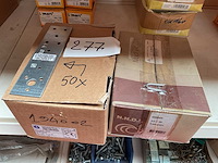 Krammen en nagel platen - afbeelding 1 van  4