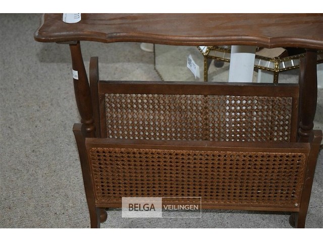 Krantenbak - afbeelding 2 van  3