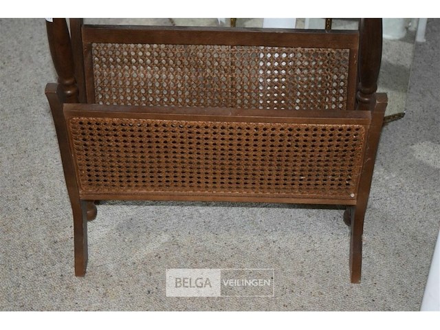 Krantenbak - afbeelding 3 van  3