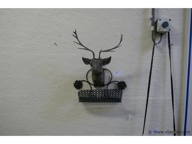 Krantenhouder in metaal - afbeelding 3 van  3