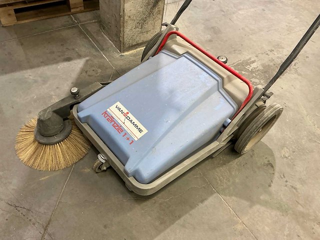 Kranzle 1+1 manuele veegmachine - afbeelding 4 van  4