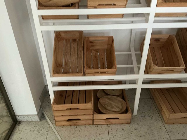 Kratten & tafels winkel meubilair - afbeelding 15 van  21