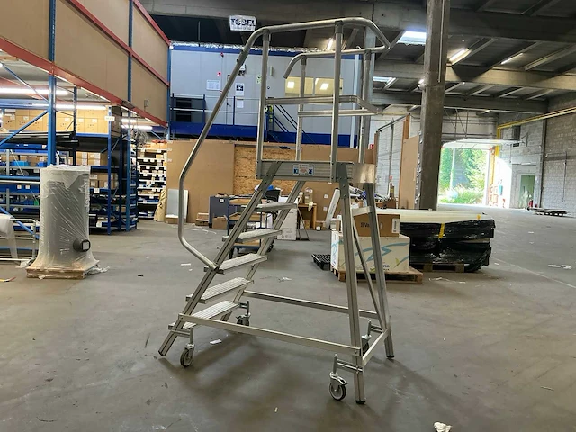 Krause aluminium platformtrap - afbeelding 1 van  7