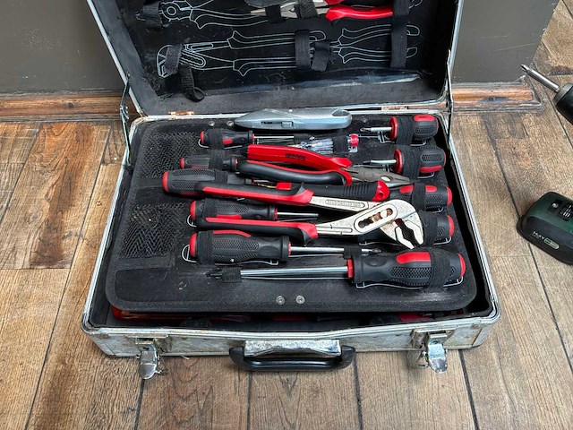 Kreator gereedschapskoffer en schroefmachine bosch - afbeelding 3 van  6