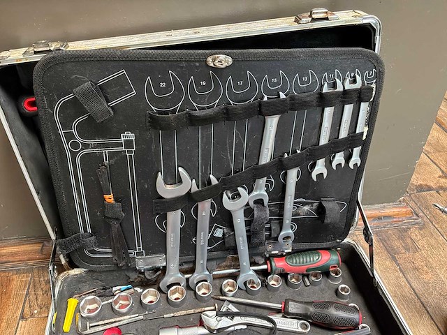 Kreator gereedschapskoffer en schroefmachine bosch - afbeelding 4 van  6