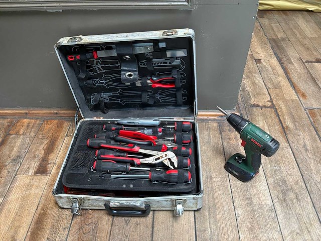 Kreator gereedschapskoffer en schroefmachine bosch - afbeelding 1 van  6