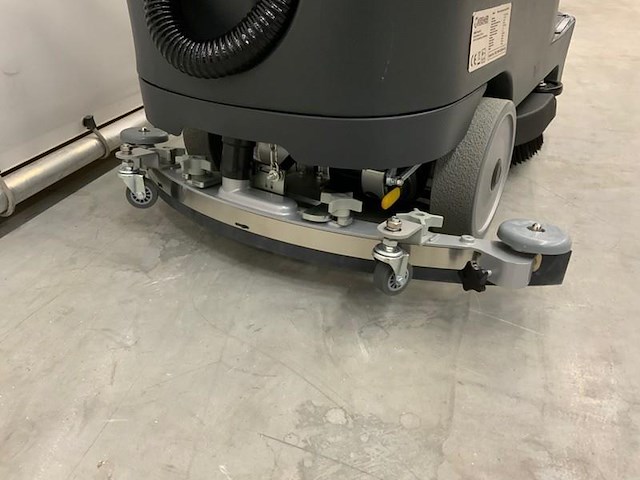 Kremer - 2025 - kr-fl70 - zitschrobmachine - afbeelding 4 van  16