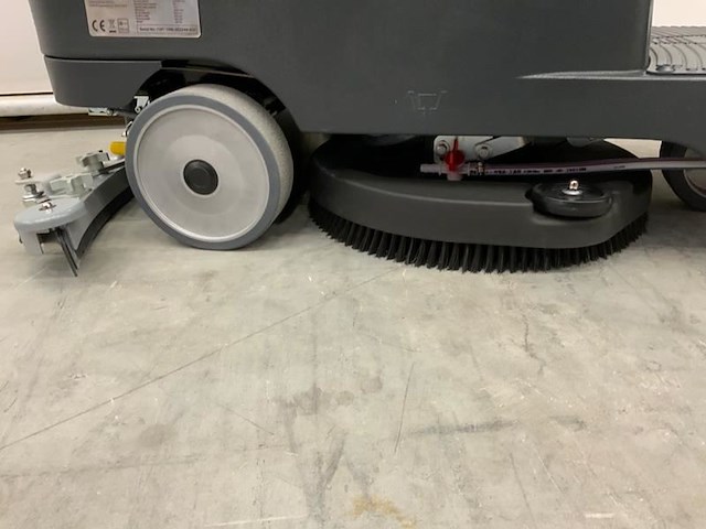 Kremer - 2025 - kr-fl70 - zitschrobmachine - afbeelding 14 van  16