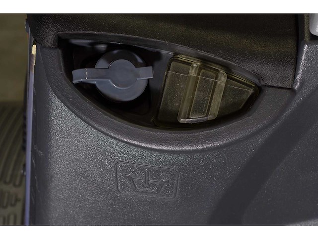 Kremer - 2025 - kr-fr70 - industriële zit schrobzuigmachine - afbeelding 12 van  25