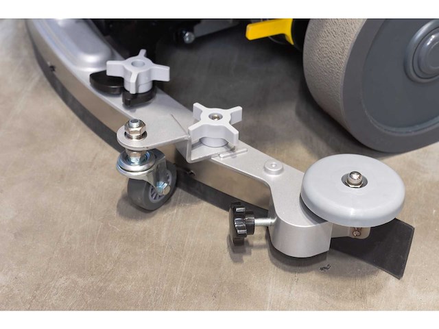 Kremer - 2025 - kr-fr70 - industriële zit schrobzuigmachine - afbeelding 6 van  23