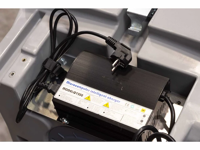 Kremer - 2025 - kr-fr70 - industriële zit schrobzuigmachine - afbeelding 13 van  28