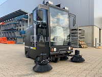 Kremer - 2025 - krs100 - straatveegmachine - afbeelding 8 van  24