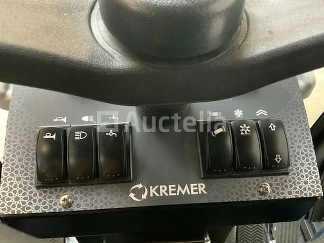 Kremer - 2025 - krs100 - straatveegmachine - afbeelding 11 van  24