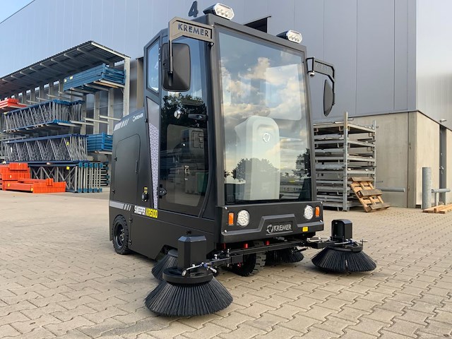 Kremer - 2025 - krs100 - straatveegmachine - afbeelding 12 van  24