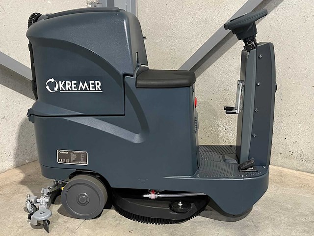 Kremer kr-fr70 zelfrijdende vloerschrobmachine - afbeelding 18 van  20